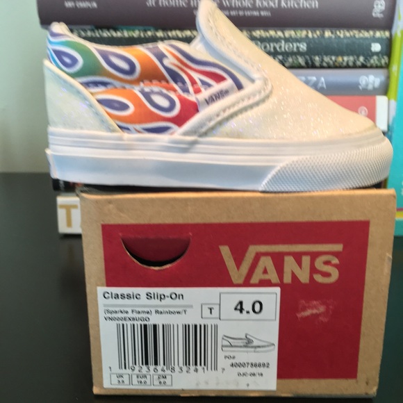 Vans classic slip on (Sparkle 🔥) size 4 (Toddler) HOST PICK 🤩 - Picture 5 of 7